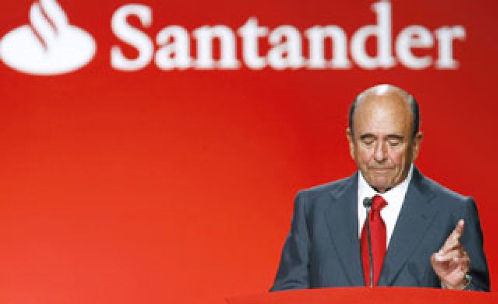 Foto: El Grupo Santander entrega formalmente al Gobierno de Chávez su filial venezolana
