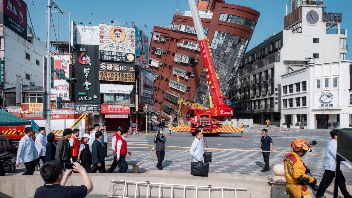 70 mineros taiwaneses han quedado sepultados tras el mayor terremoto en 25 años 