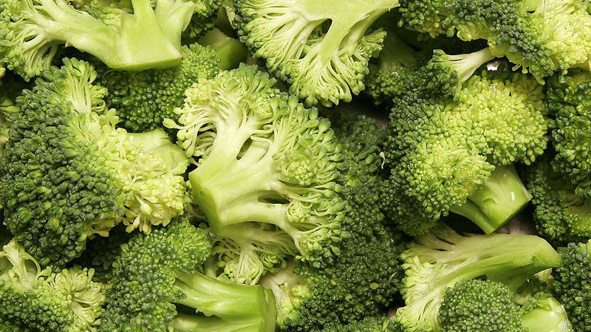 La verdura que Harvard recomienda comer para cuidar el intestino y que muchos odian