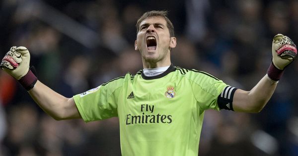 Foto: Iker Casillas celebra una victoria durante su etapa en el Real Madrid. (Reuters)