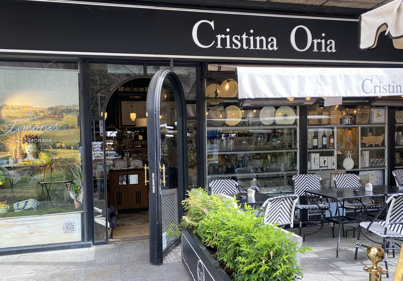 Fachada de la tienda de Cristina Oria en Ortega y Gasset, 29. (Rafael Ansón)