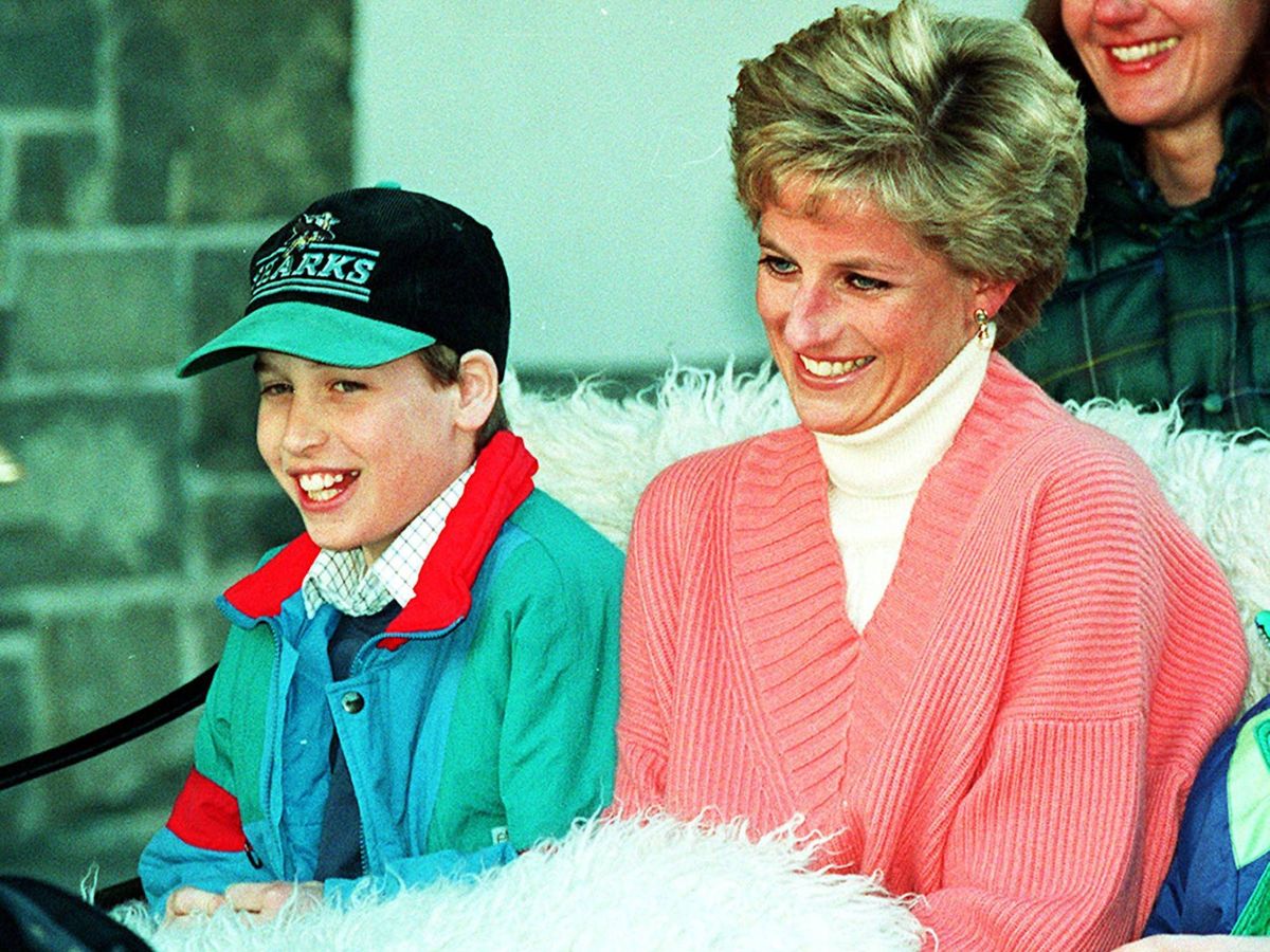 Foto: La princesa Diana y el príncipe Guillermo en 1994. (Cordon Press)