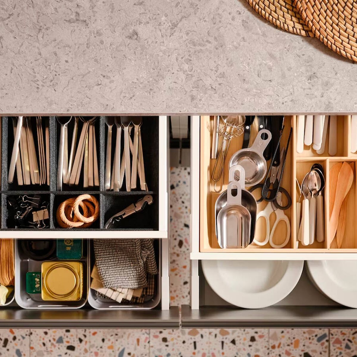 Organizador de cubiertos compacto, bandeja para cajones de utensilios,  inserto para cubiertos, soporte para ordenar la cocina