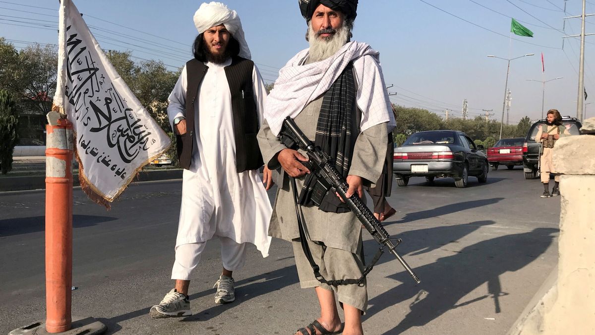 Los talibanes liberan a 380 prisioneros de cárceles en las provincias de Fará y Uruzgán