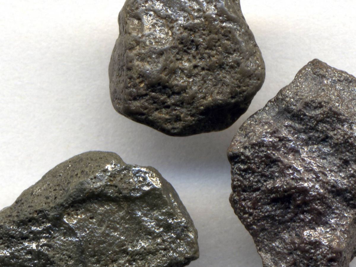 Estudo descarta origem espacial de diamantes pretos raros encontrados no Brasil e na África