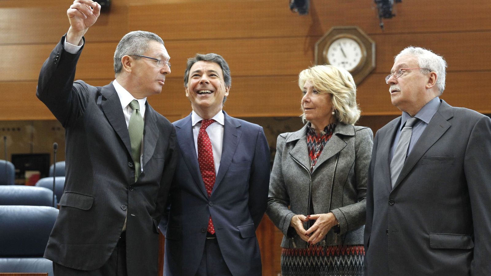Foto: Los cuatro expresidentes madrileños: Ruiz-Gallardón, González, Aguirre y Leguina. (EFE)