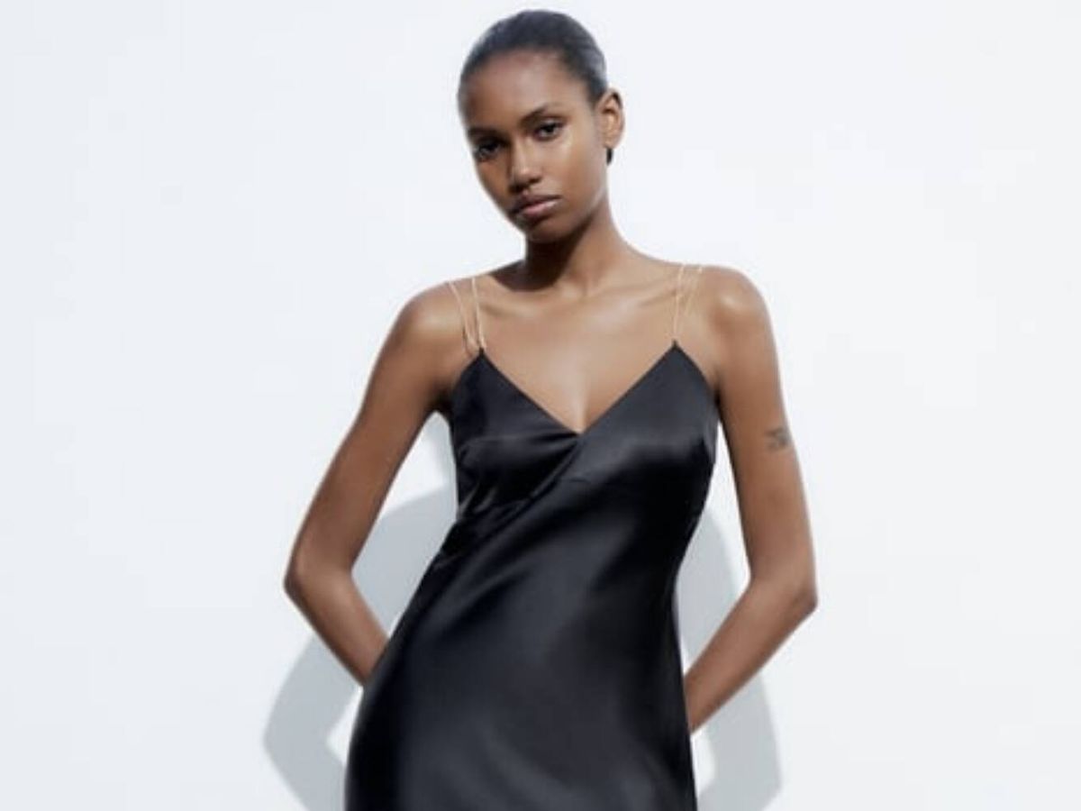 Foto: 3 nuevos vestidos negros de Zara que derrochan elegancia. (Cortesía)