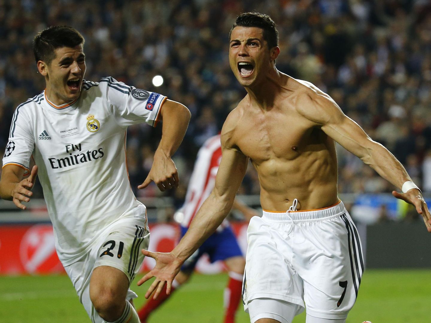 Morata celebra un gol de Cristiano Ronaldo cuando ambos coincidieron en el Real Madrid. (REUTERS)