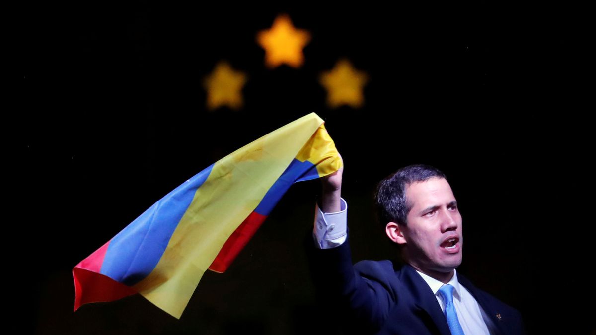Miles de venezolanos apoyan a Guaidó en Sol para reclamar libertad y democracia   