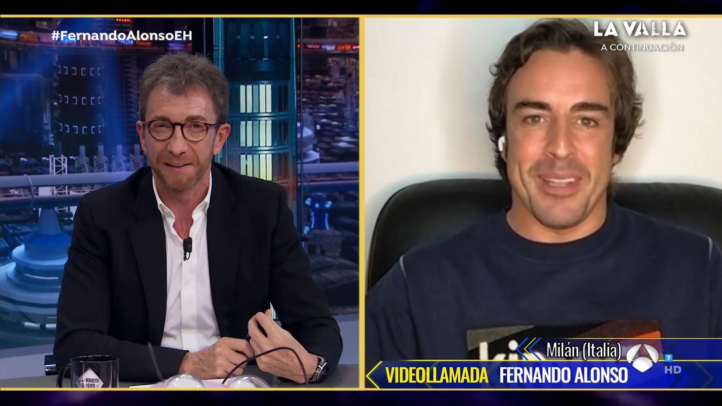 Pablo Motos y Fernando Alonso, en 'El Hormiguero'. (Atresmedia)
