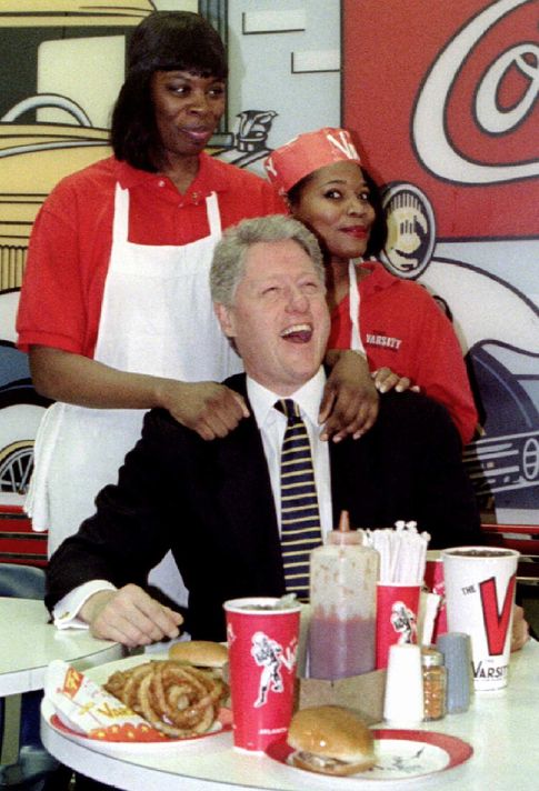Bill Clinton era un gran apasionado de la comida rápida. (Reuters)