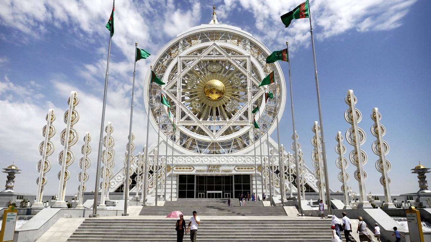 Ashgabat es la capital de Turkmenistán, un país que formó parte de la Unión Soviética desde 1924 hasta su disolución en 1991.
