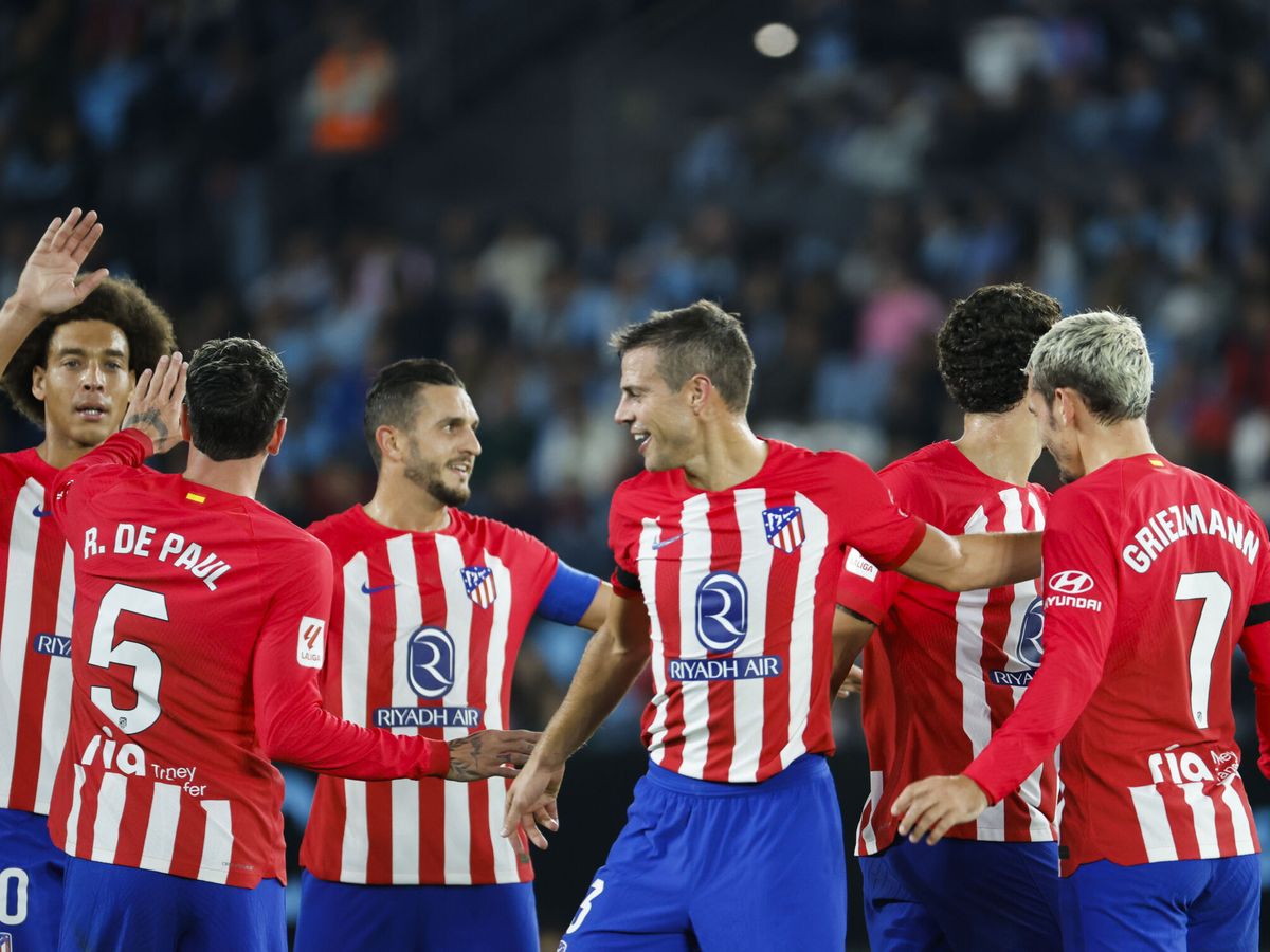 Foto: Los jugadores del Atlético de Madrid celebran  uno de los goles frente al Celta de Vigo (EFE/Lavanderia).