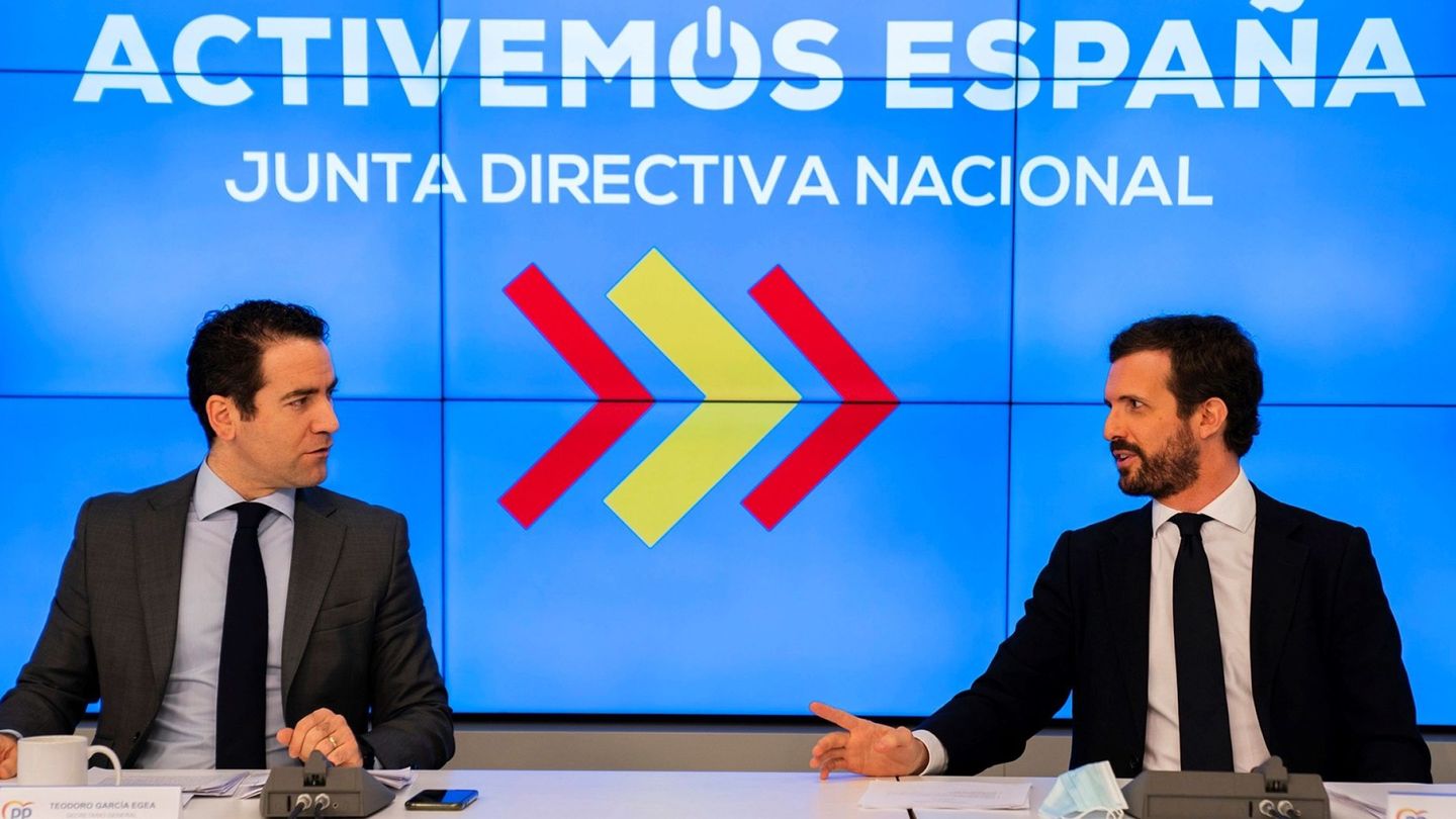 El presidente del PP, Pablo Casado, y el Secretario de Organización, Teodoro García Egea. (EFE)