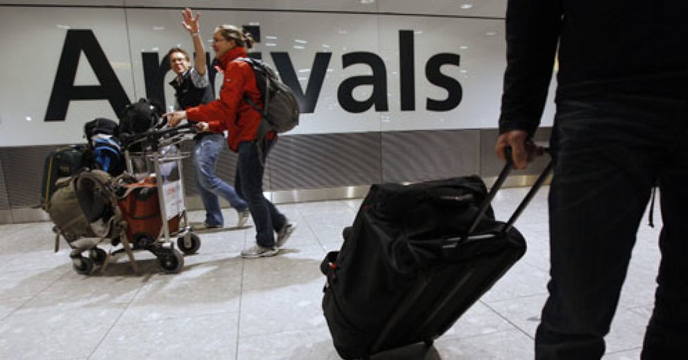 Foto: La normalidad va llegando a los aeropuertos de Europa tras seis días de colapso