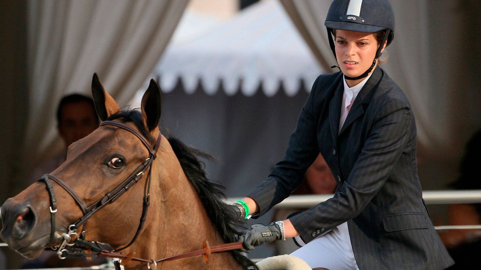 Foto: Athina Onassis se refugia en los caballos. (Getty)