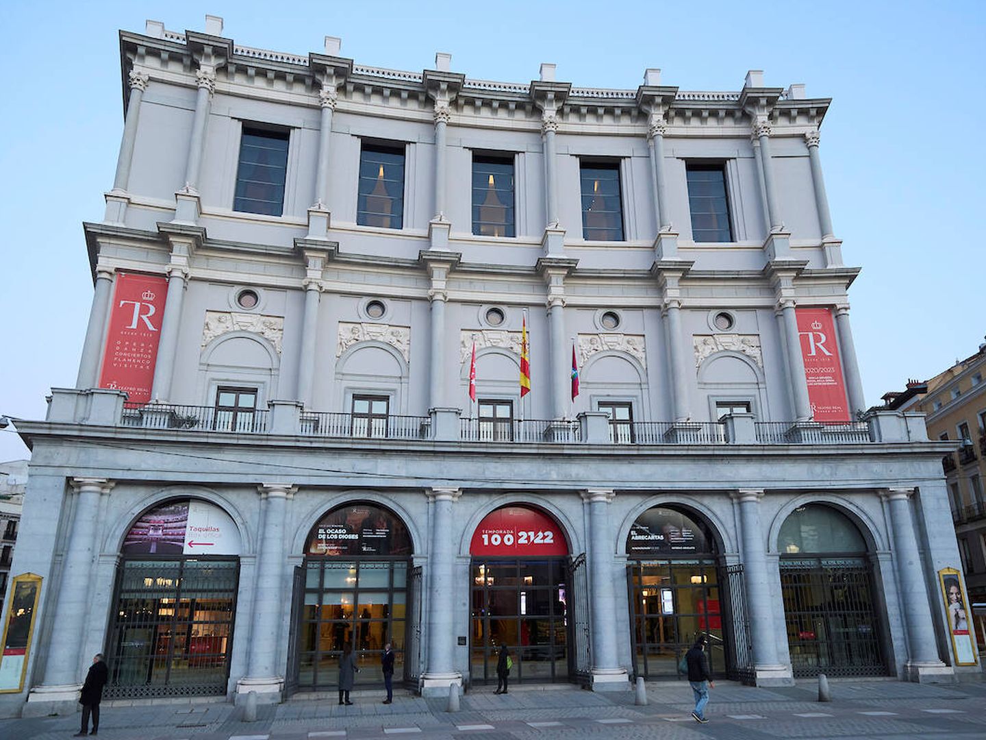 Fachada del Teatro Real. 