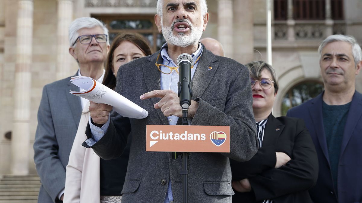 Ciudadanos "encarcela" a Puigdemont en un spot de campaña creada con IA: "Hay que detenerles"