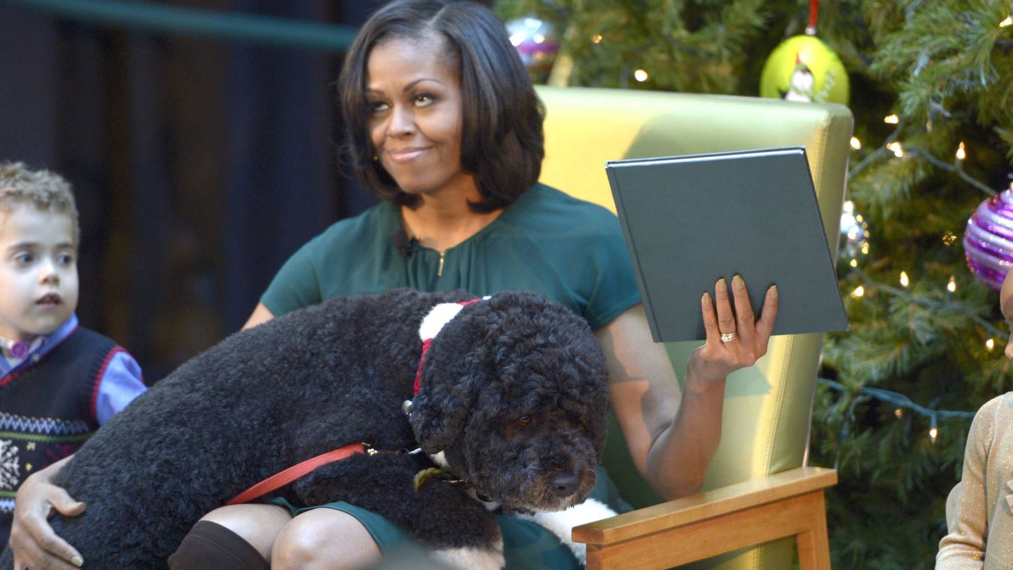 Michelle con Bo. (Reuters)