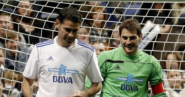 Foto: Iker Casillas y Fernando Hierro. Foto: Efe.