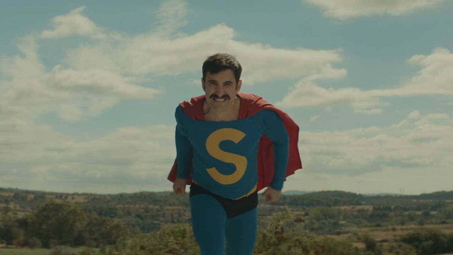 Dani Rovira es Superlópez en la película de Javier Ruiz Caldera. (Disney)