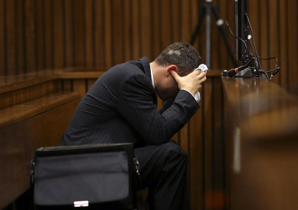 Foto: Un abatido Oscar Pistorius, durante el juicio (Reuters)