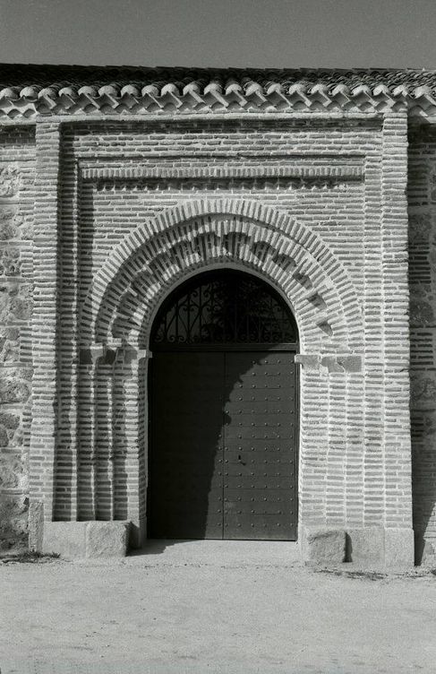 La puerta principal de la iglesia de Santa María La Antigua. (COAM)