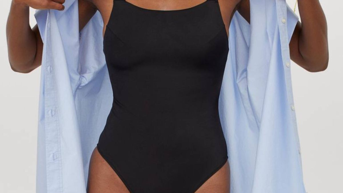 El bañador de color negro de H&M que favorece, estiliza y es low cost 