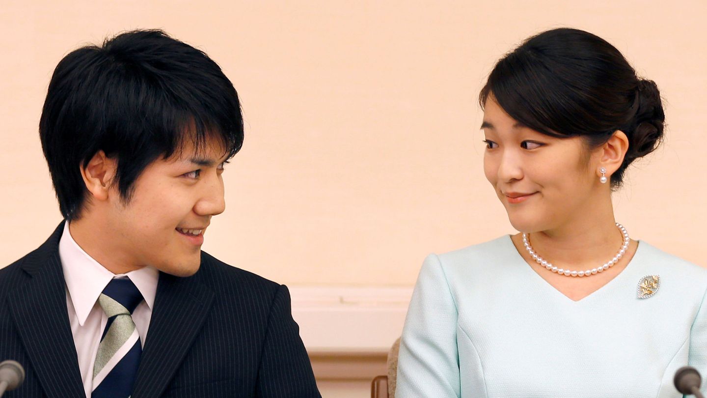 La princesa Mako y Kei Komuro, cuando anunciaron su compromiso. (Reuters)