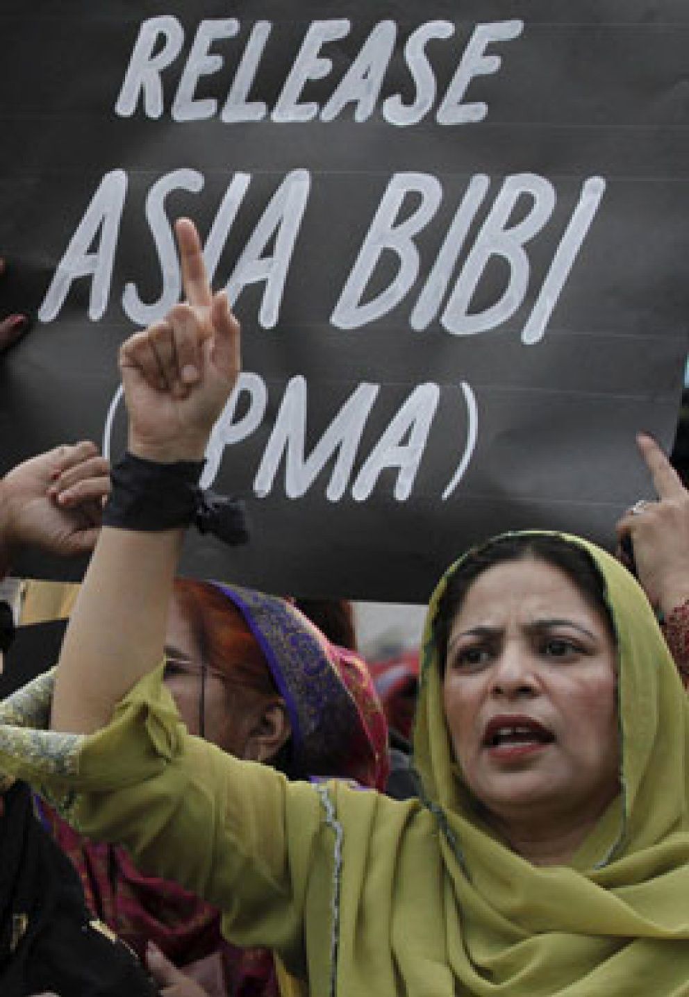 Foto: El presidente de Pakistán amnistiará a la cristiana condenada a muerte por blasfemia