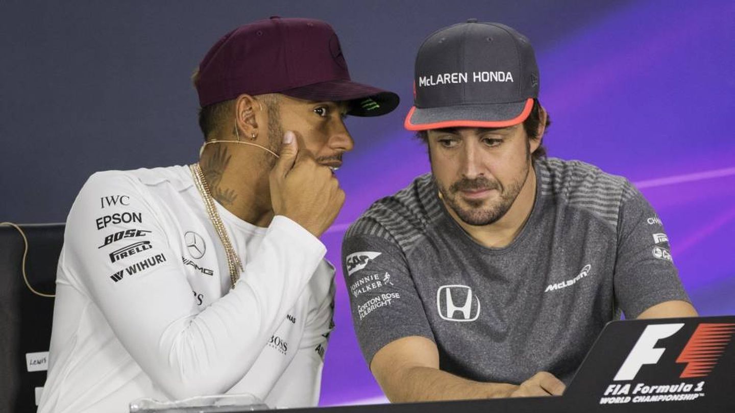 Lewis Hamilton y Fernando Alonso en una imagen de archivo. (EFE)