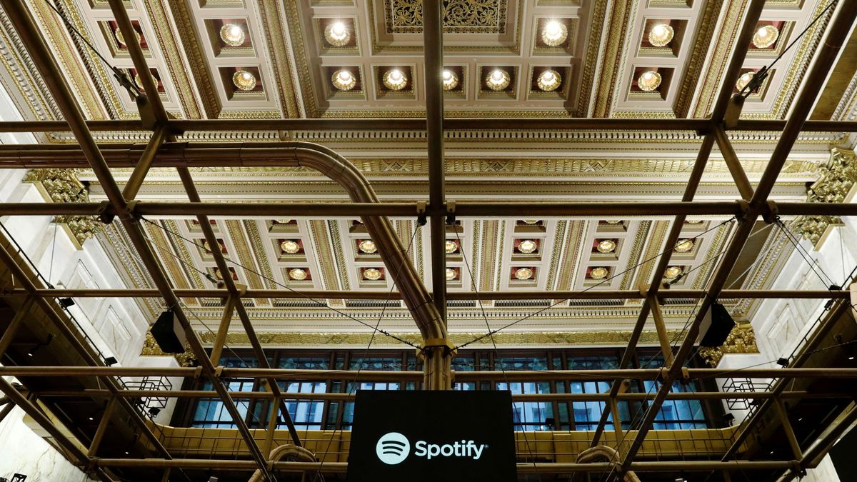 Si Spotify pierde dinero y los artistas apenas cobran, ¿dónde está la pasta de la música?