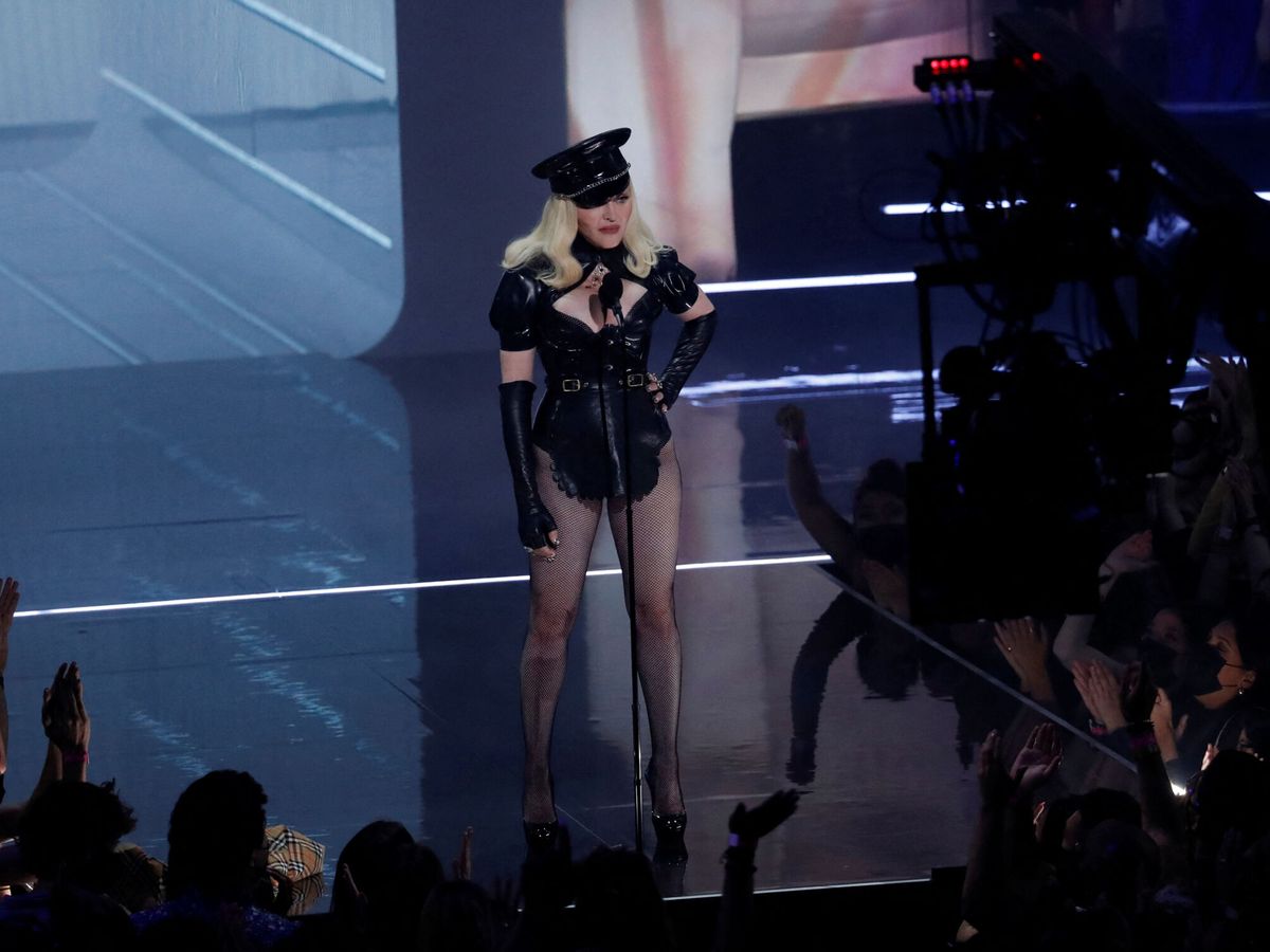 Foto: Madonna durante una actuación en septiembre de 2021. (Reuters/Mario Anzuoni)