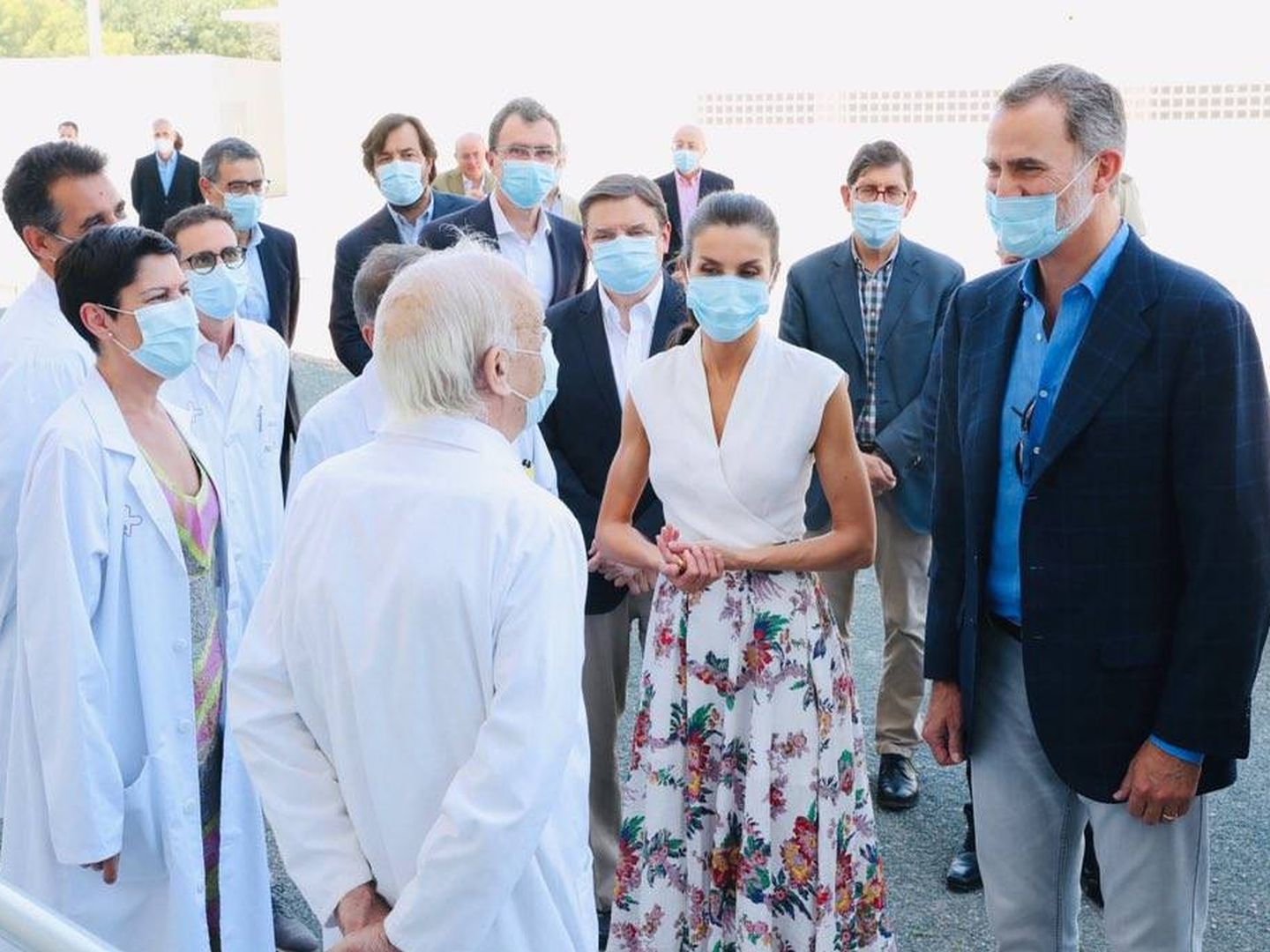 Los Reyes, a su llegada al Instituto Murciano de Investigación Biosanitaria. (Casa de S. M. el Rey)