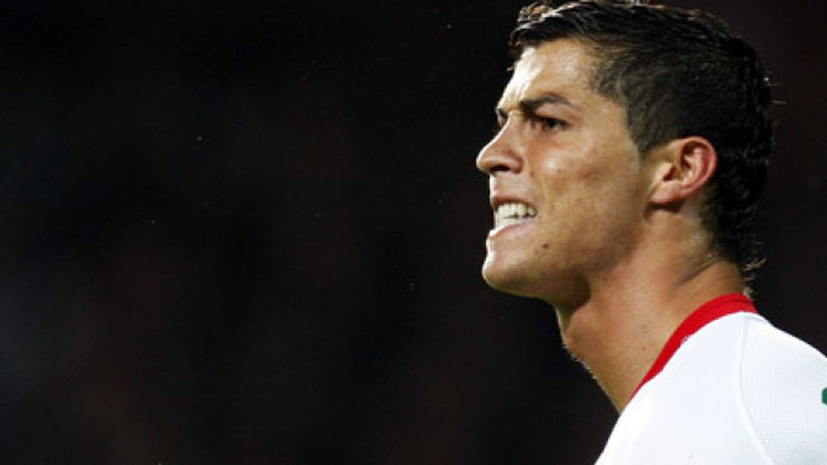 Valdano: "Cristiano Ronaldo necesita el tiempo de adaptación que tuvo Zidane"