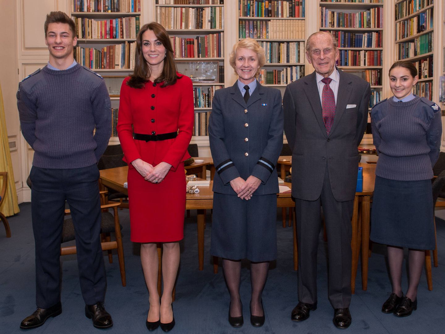 Kate Middleton, con el duque de Edimburgo en una imagen de archivo. (Getty)