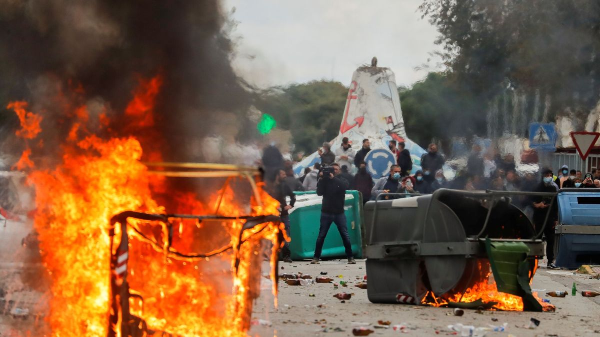 La violencia vuelve a Cádiz en la novena jornada de huelga de los trabajadores del metal 