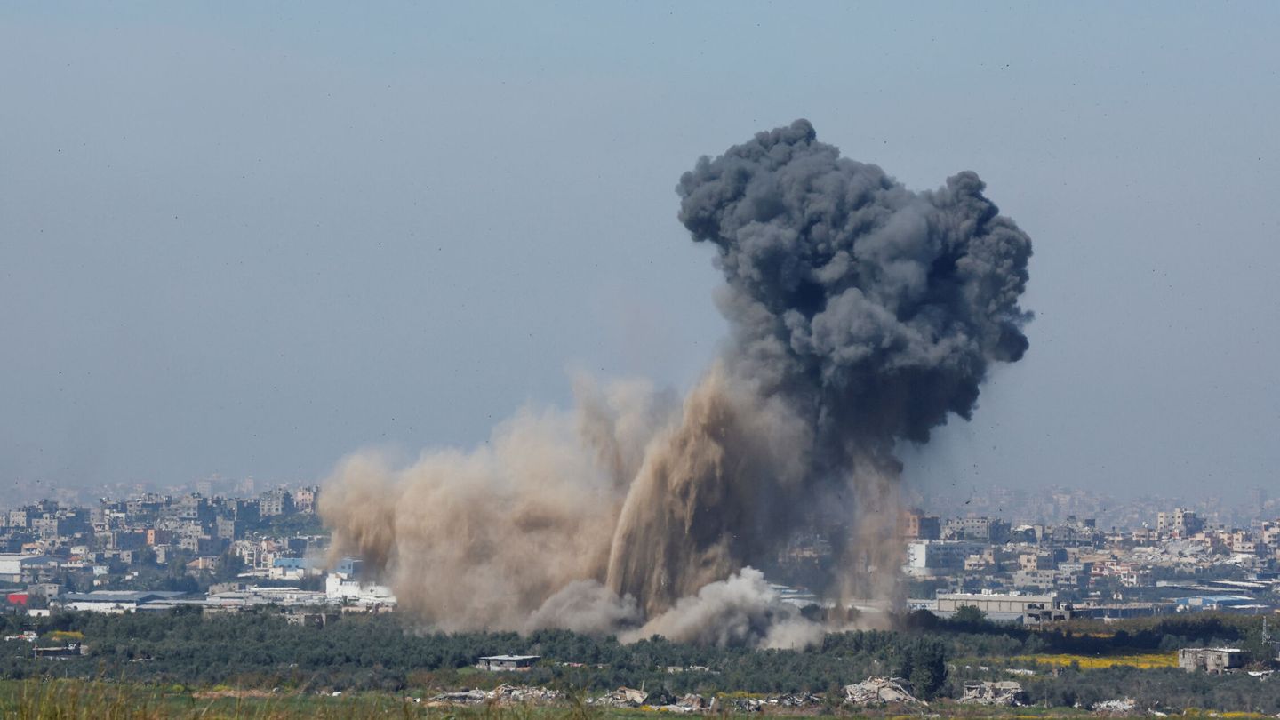 Smoke rises from an explosion in Gaza, amid the ongoing conflict between Israel and the Palestinian Islamist group Hamas, as seen from Israel, March 13, 2024. REUTERS Carlos Garcia Rawlins