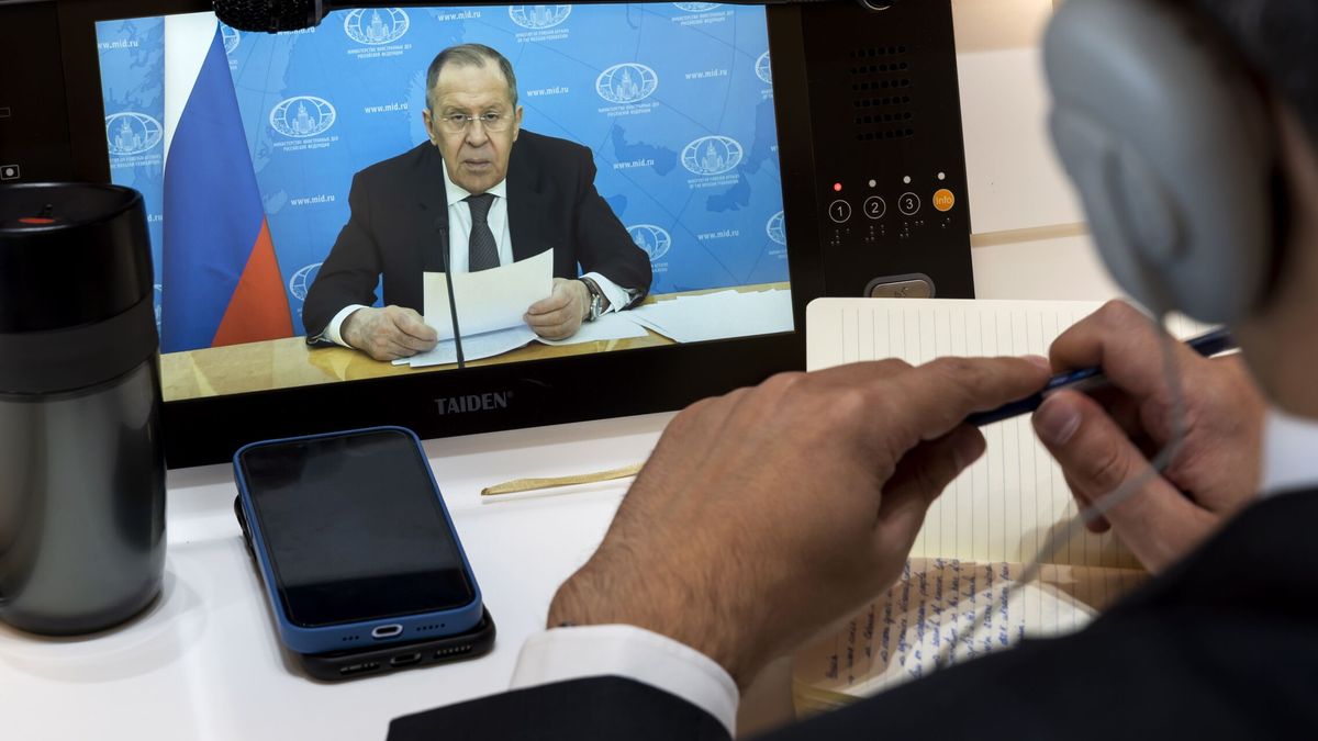 Lavrov agita el miedo a una Tercera Guerra Mundial y a un "conflicto nuclear devastador"