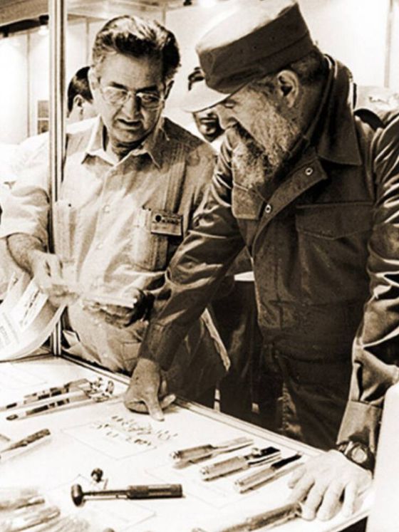 Álvarez Cambras con Fidel Castro. Archivo RAC.