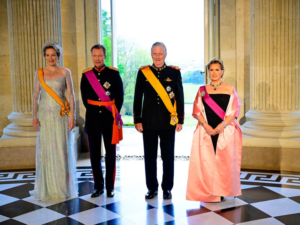 Foto: Los reyes de Bélgica, Matilde y Felipe, reciben en el Palacio Real de Bruselas a los grandes duques de Luxemburgo con motivo de una cena de gala. (Gtres)
