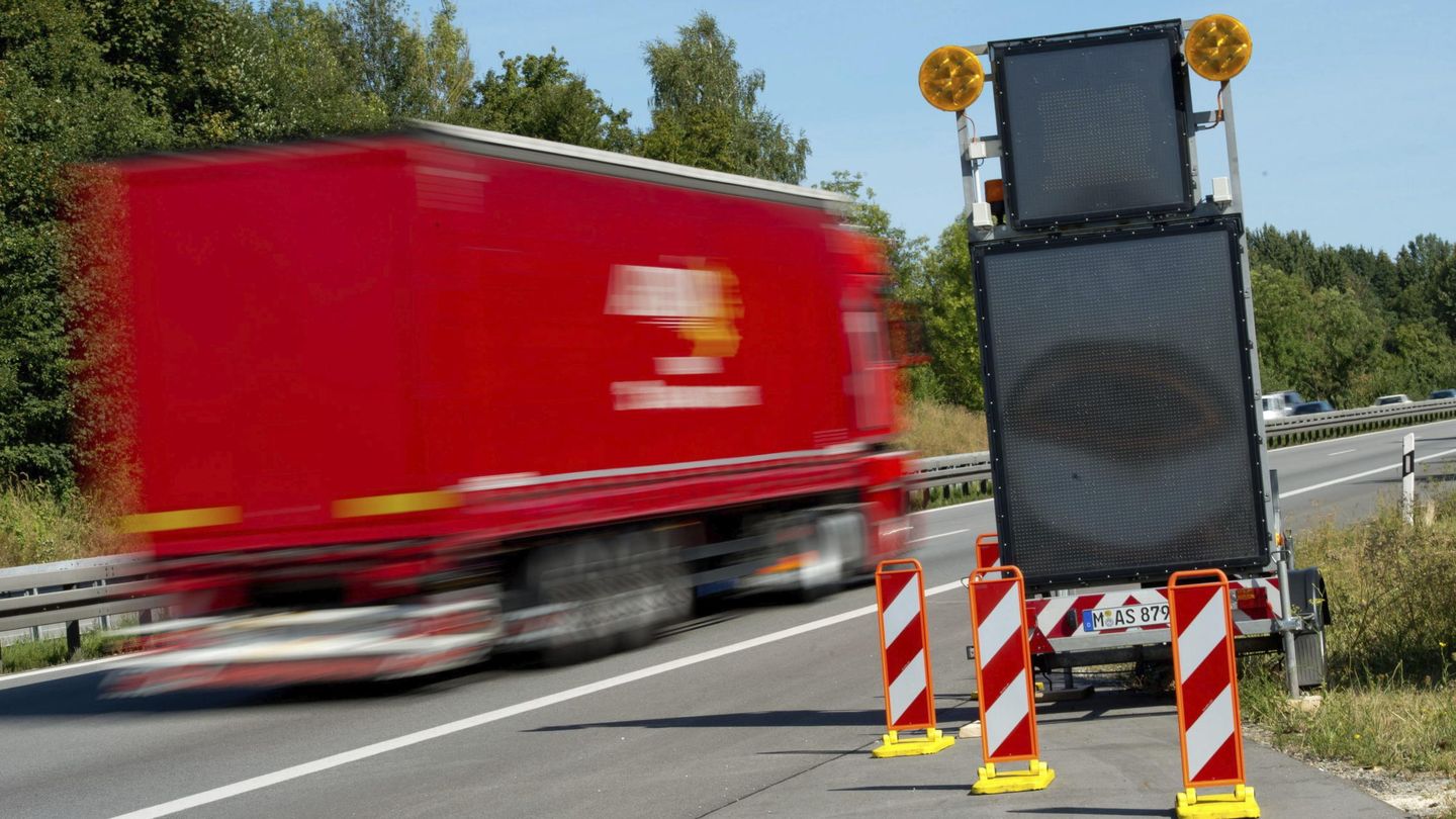 El camionero huyó a toda velocidad (EFE/Sven Hoppe)