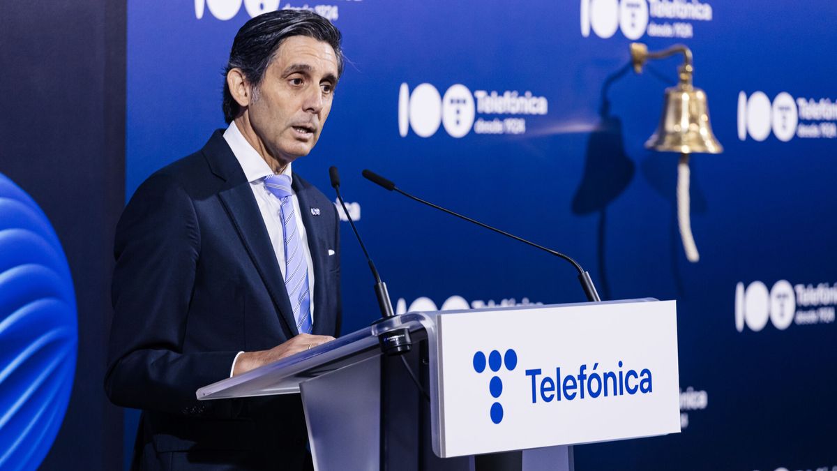 Hasta seis empresas paran sus anuncios para felicitar a Telefónica por su centenario 