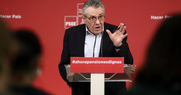 Foto: El secretario de Política Económica y Empleo del PSOE, Manu Escudero, este 26 de febrero. (EFE)