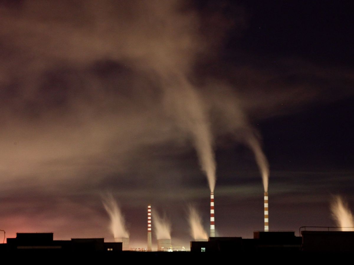Foto: Reducir las emisiones contaminantes del aire en EE.UU. salvaría 53.000 vidas al año (EFE/Gene Wong)