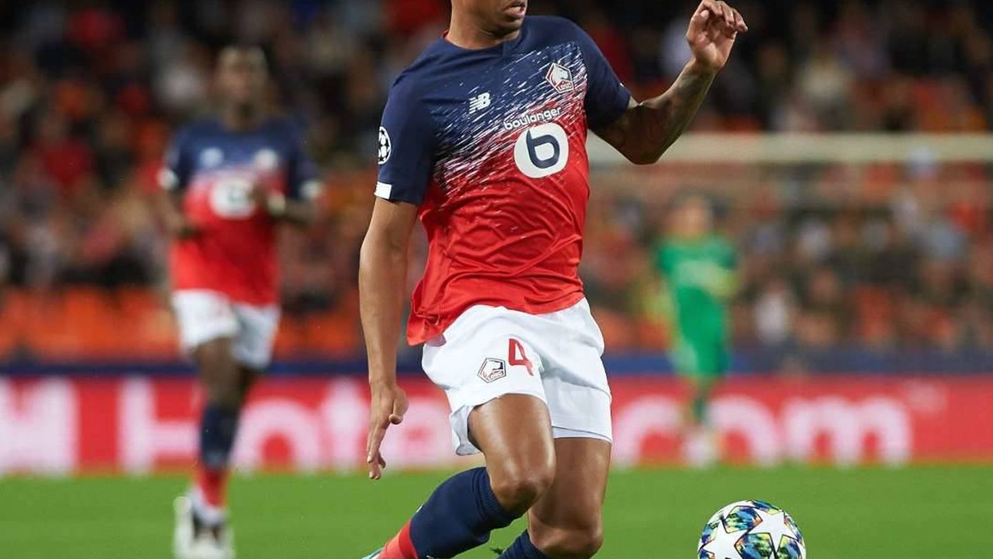 Gabriel Magalhaes, con la camiseta del Lille. (Reuters)