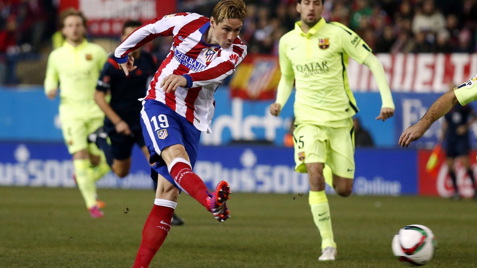 Foto: Torres marcó un gol al Barcelona en el partido de vuelta de la Copa del Rey disputado en el Calderón (Reuters)