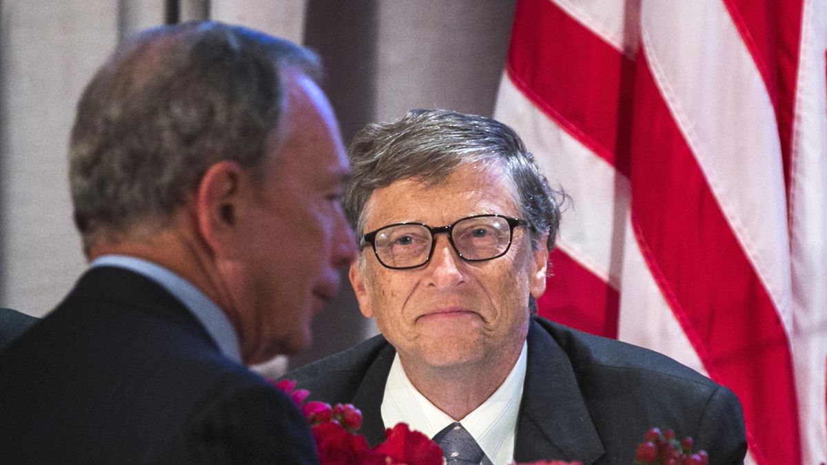 La fundación de Bill Gates financia un móvil que se recarga con orina