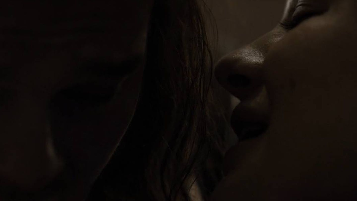 Lyanna Stark susurrando a su hermano el nombre de su hijo