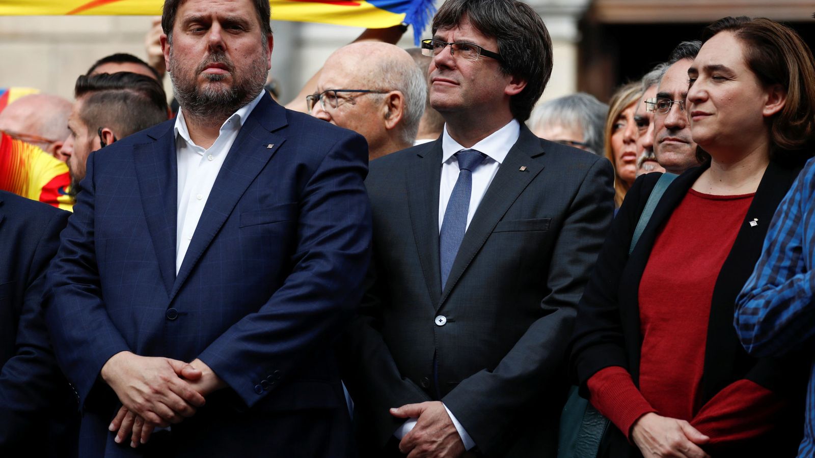 Foto: Junqueras, junto con Puigdemont y Ada Colau. (Reuters)